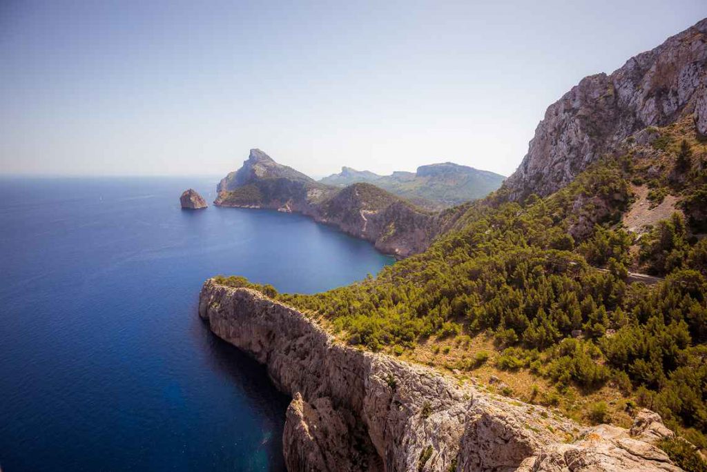 mer et colline de Majorque