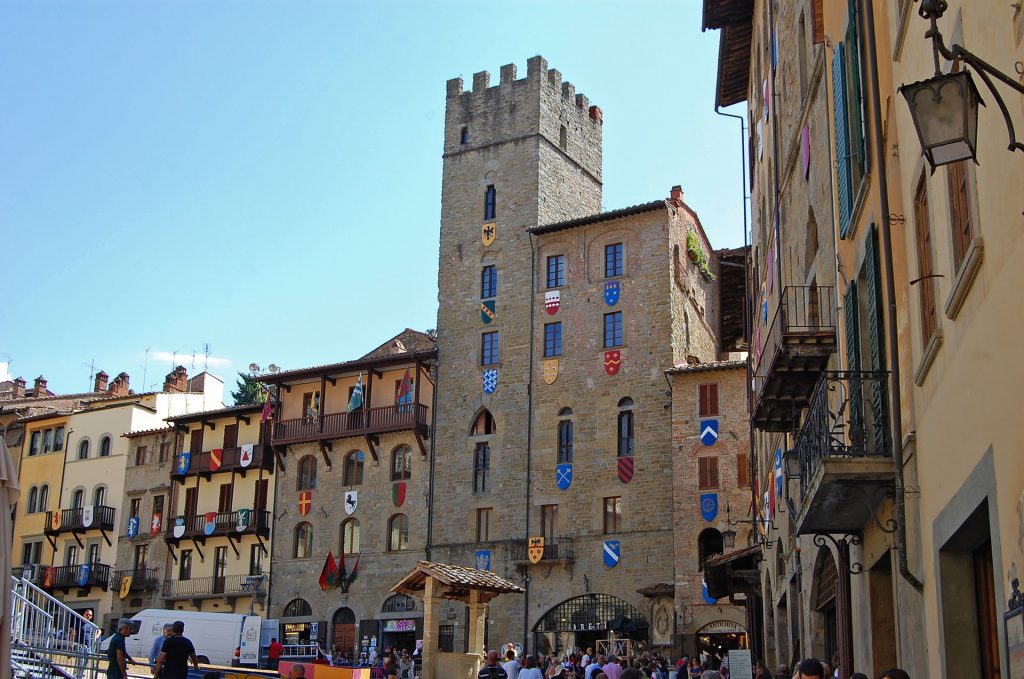 Arezzo et sa basilique sont à découvrir pendant un road trip en Toscane