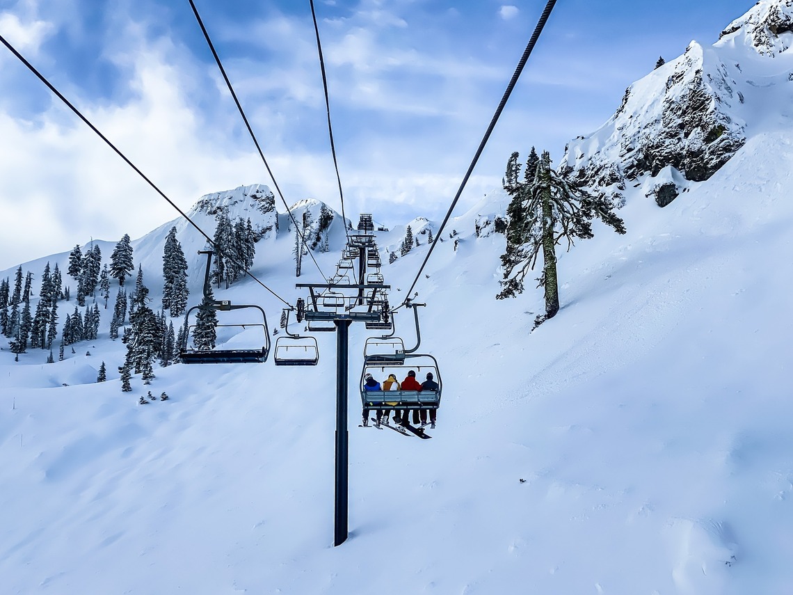 Le Mont d'Olmes, dans les Pyrénées, dans la sélection des stations de ski en France - SIXT