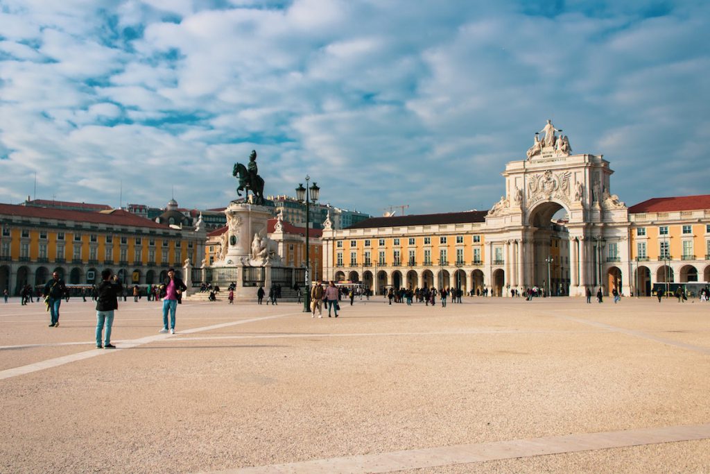 La place du commerce à Lisbonne