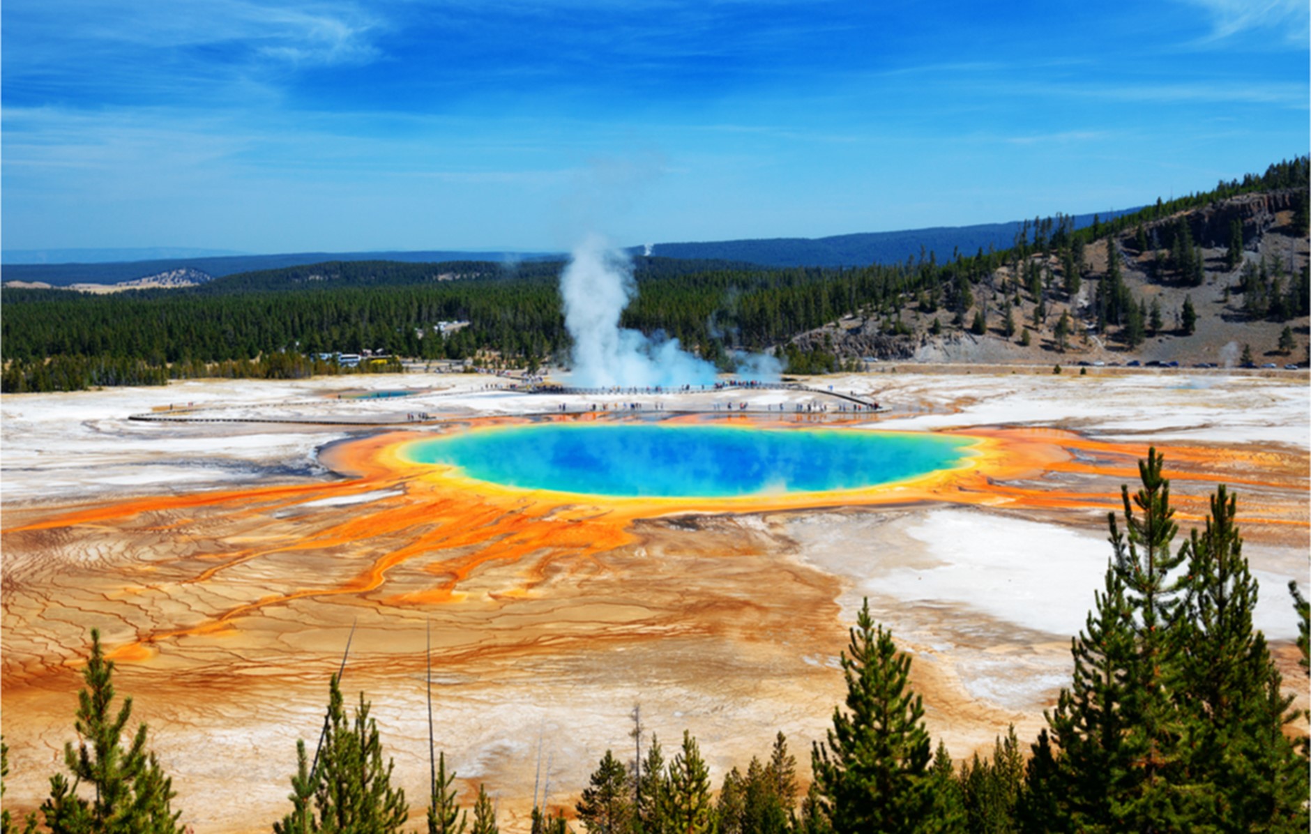 grand-prismatic-springs-yellowstone