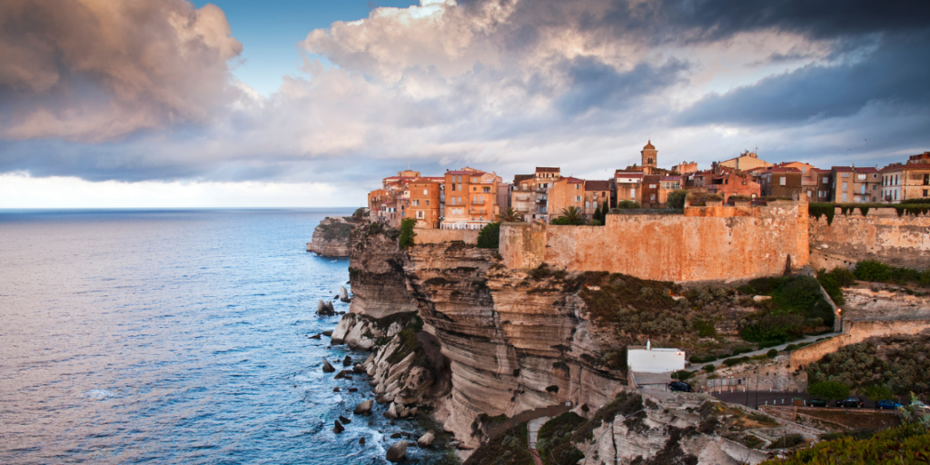 Village de Bonifacio en Corse