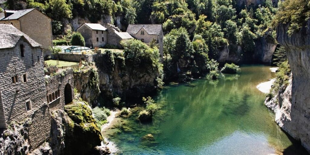 village de Saint-Chély-du-Tarn