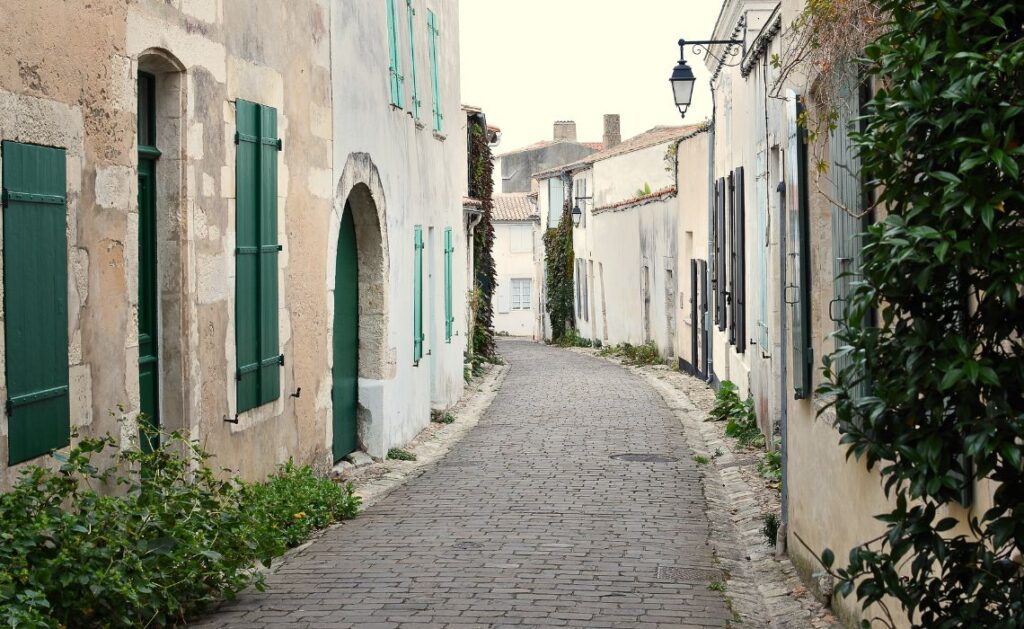 promenade village il de ré