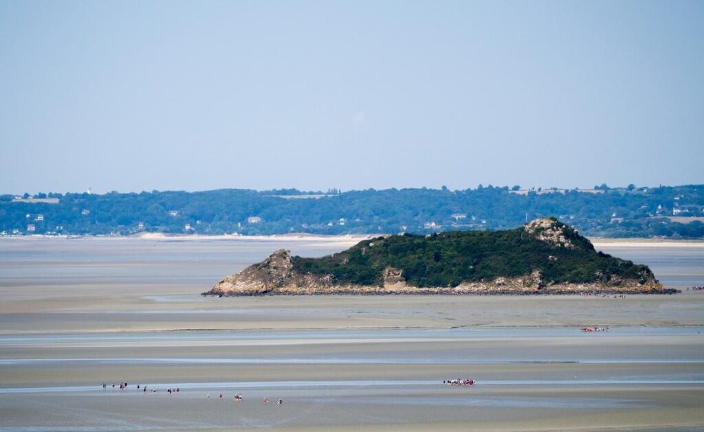 ilot de tombelaine mont saint michel sixt