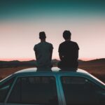 Écoutez la playlist chill en voiture pour rester peace - SIXT