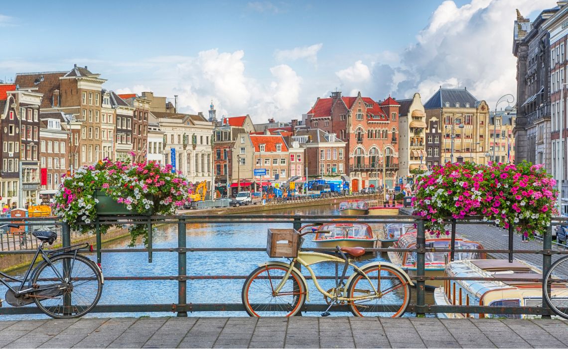 Amsterdam pour étape dans ce road trip en Europe du Nord - SIXT