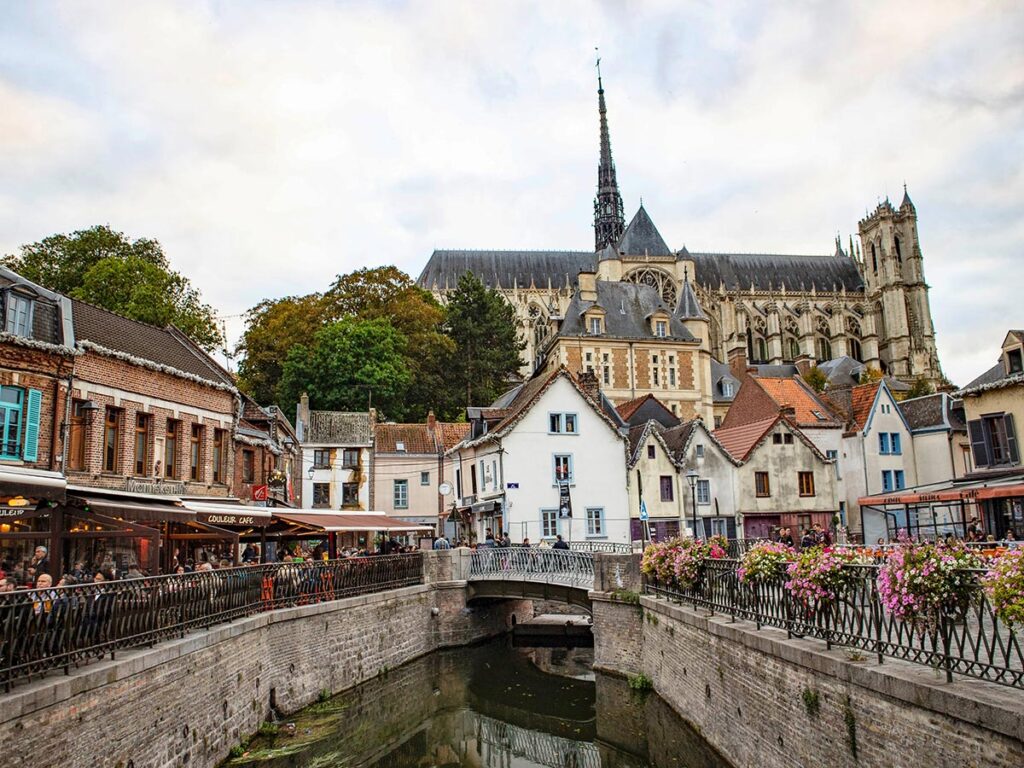 La petite Venise du Nord en Hauts-de-France à Amiens - SIXT