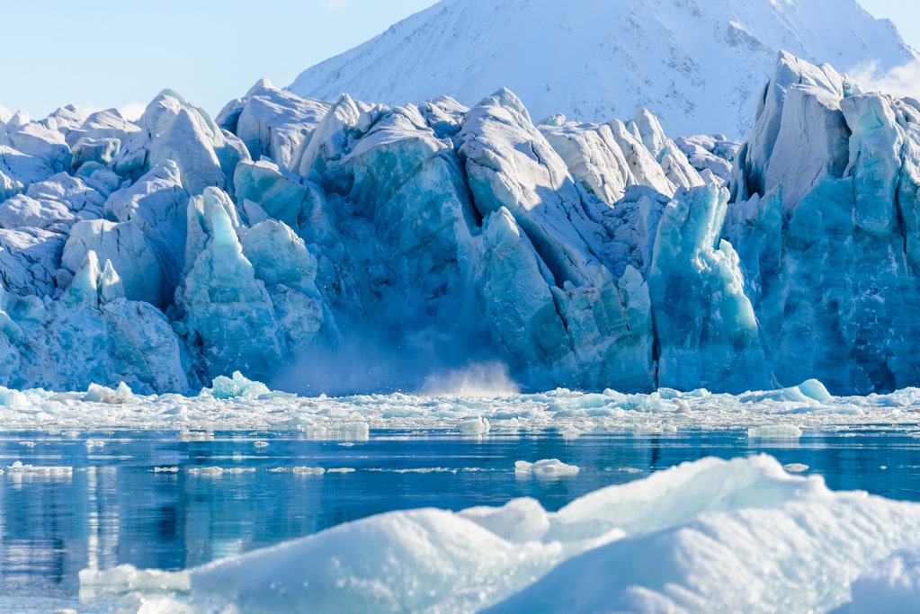 L'immensité glaciale du Svalbard aux portes du Pôle Nord
