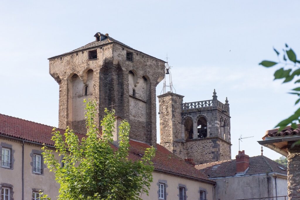 Sur la route des villages classés dans le Cantal - SIXT