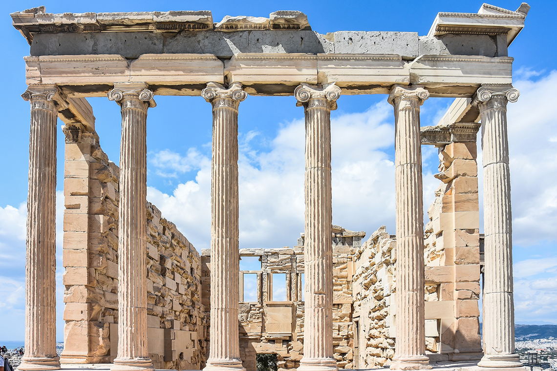 L'Acropole à Athènes, à voir sur un road trip en Grèce - SIXT
