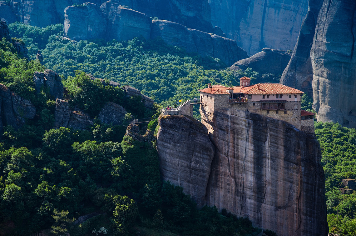 Les Météores de Grèce vous surprendront à tout jamais durant votre road trip - SIXT