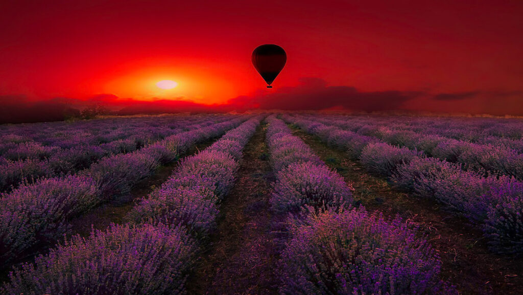 Coucher de soleil et montgolfière pendant votre week-end PACA