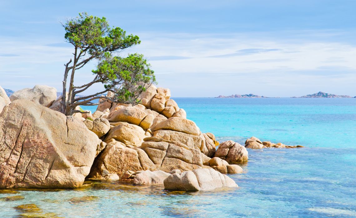 La Costa Smeralda pour un road trip en Sardaigne - SIXT