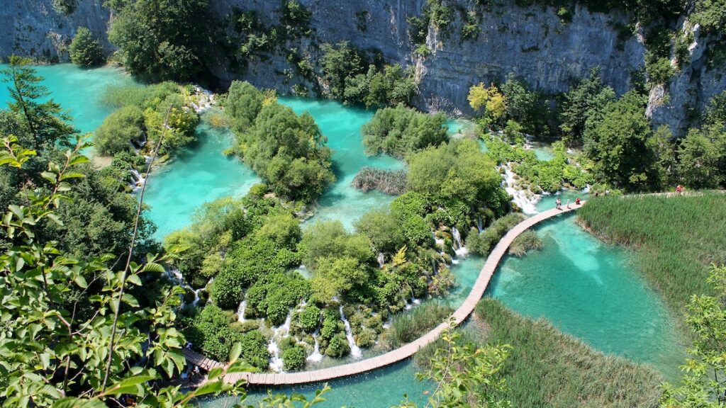 Voir le lac de plitvice durant un road trip en Croatie - SIXT