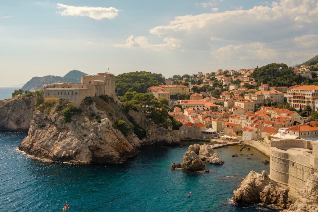 De belles falaises à voir lors de votre road trip en Croatie - SIXT