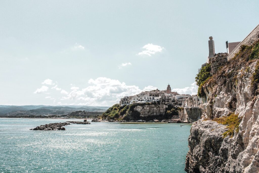 Gargano Vieste, une ville à voir pendant votre road trip dans les Pouilles