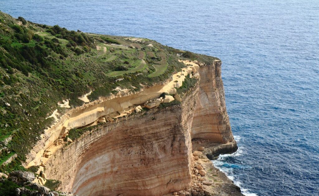Vue depuis les falaises dingli à Malte - SIXT