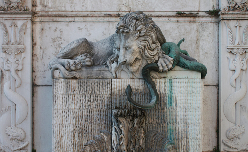 Visitez Grenoble en passant voir la fontaine au Lion ! - SIXT