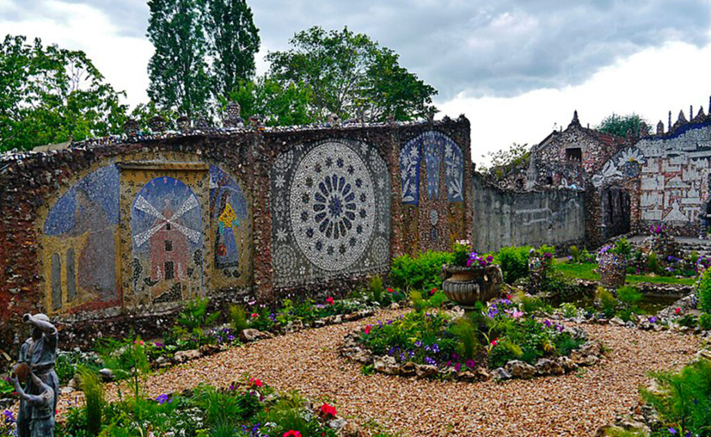 La maison picasiette, à voir lors de votre week-end Centre Val-de-Loire ! - SIXT