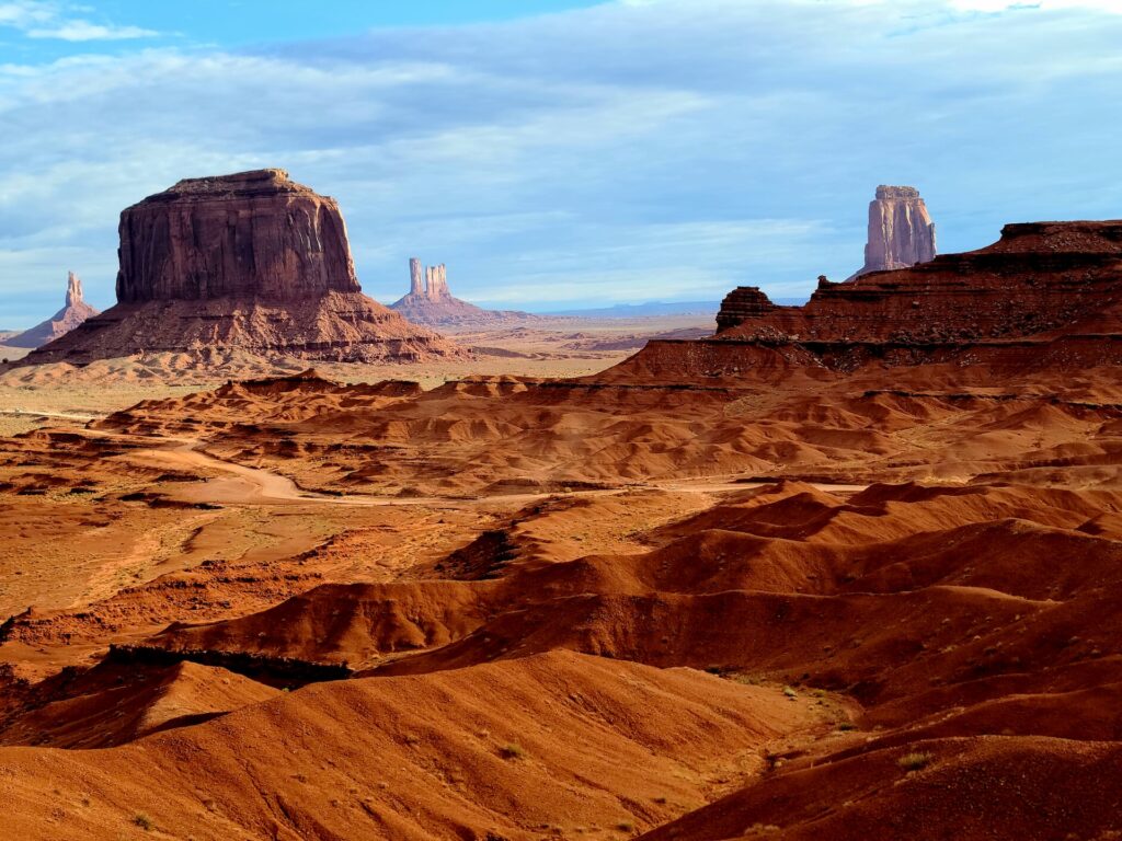 Olijato Monument Valley, un spot incontournable à voir lors d'un road trip Arizona - SIXT