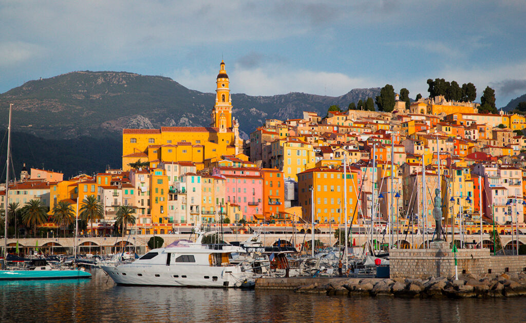 Menton, ville au mille couleurs pour un week end bien etre réussi - SIXT