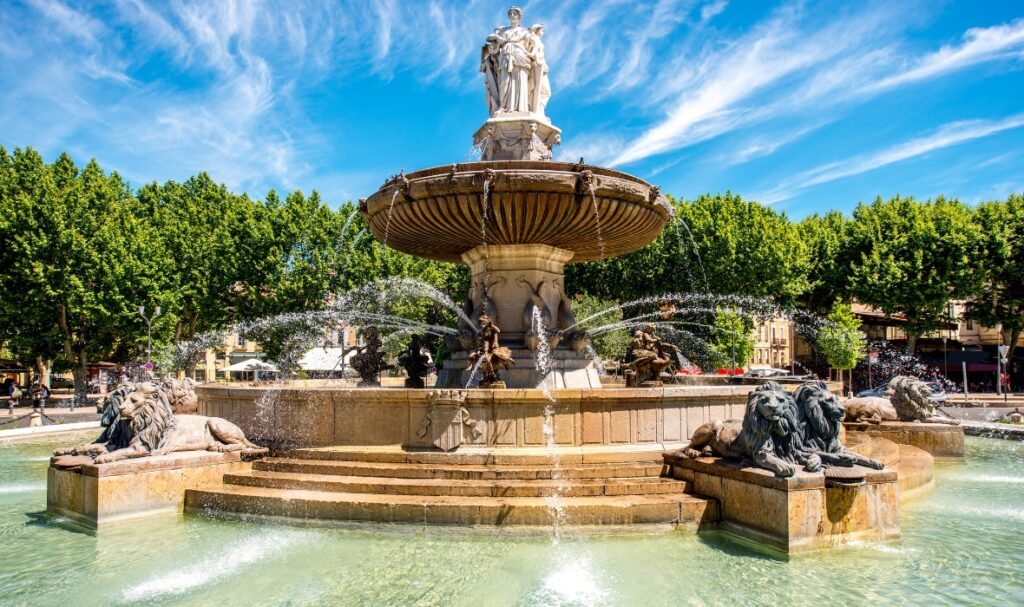 cours-mirabeau-fontaine-rotonde-SIXT