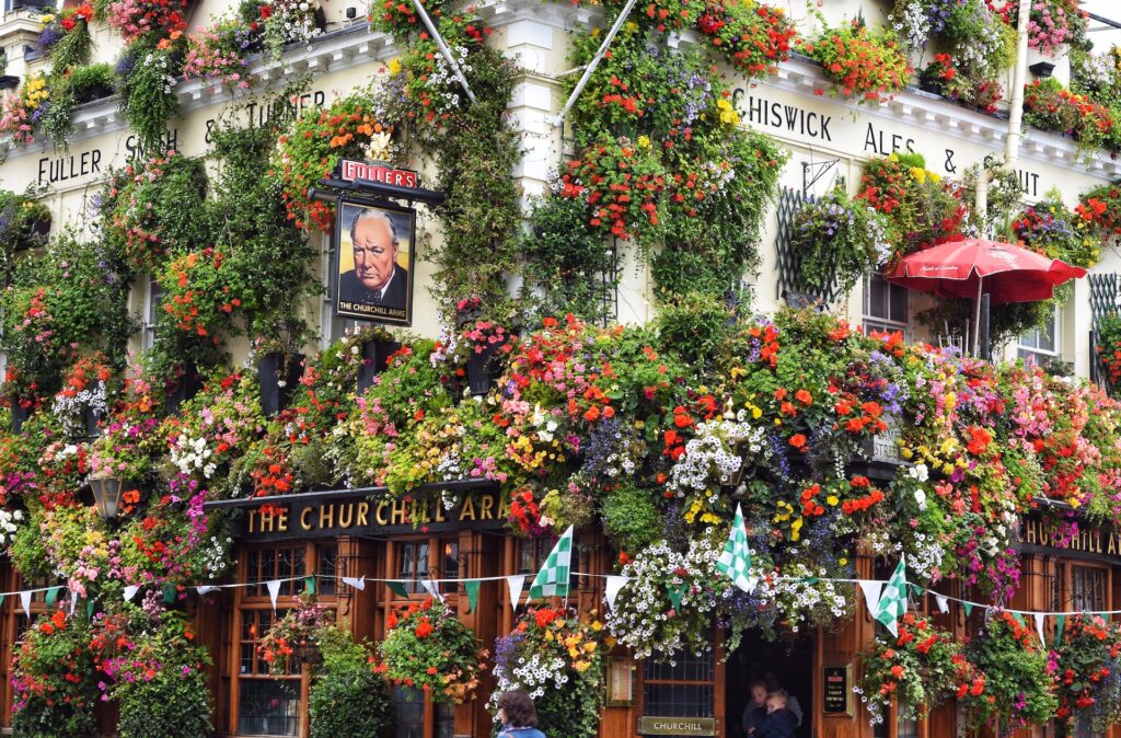 Découvre l'ambiance des pubs londoniens - SIXT