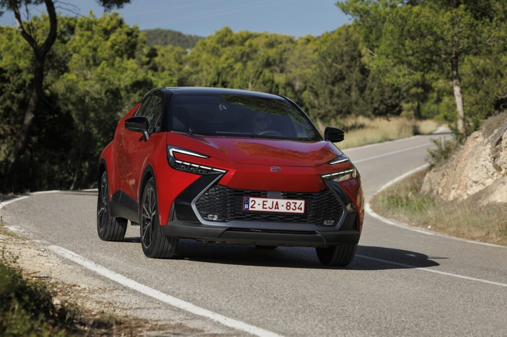 C-HR hybride 2023 (vue avant)