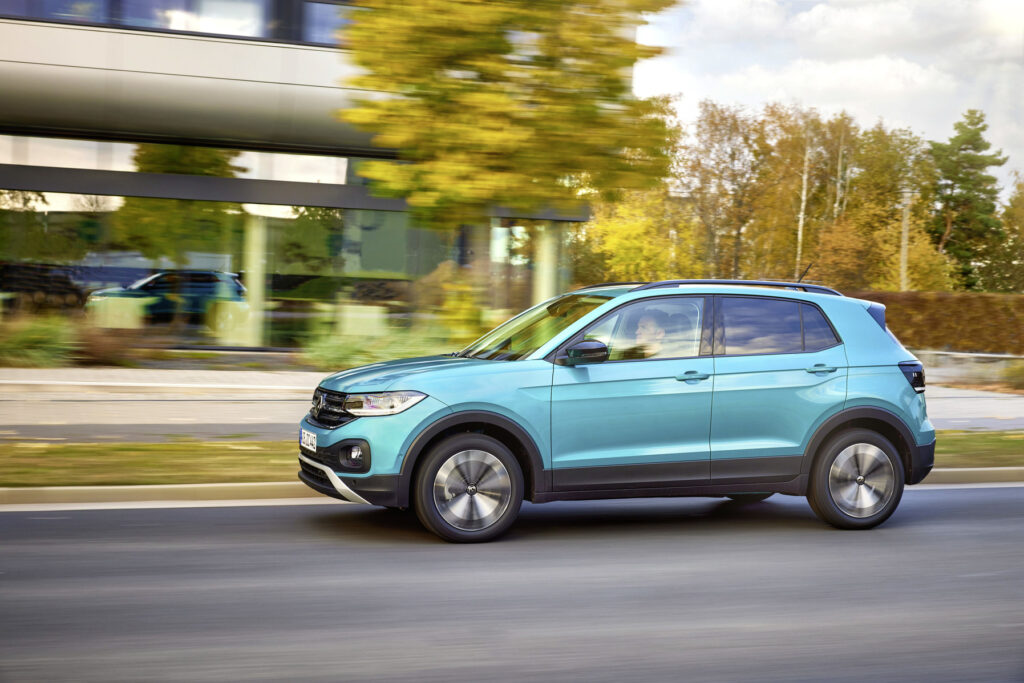 vue de côté du VW T-Cross