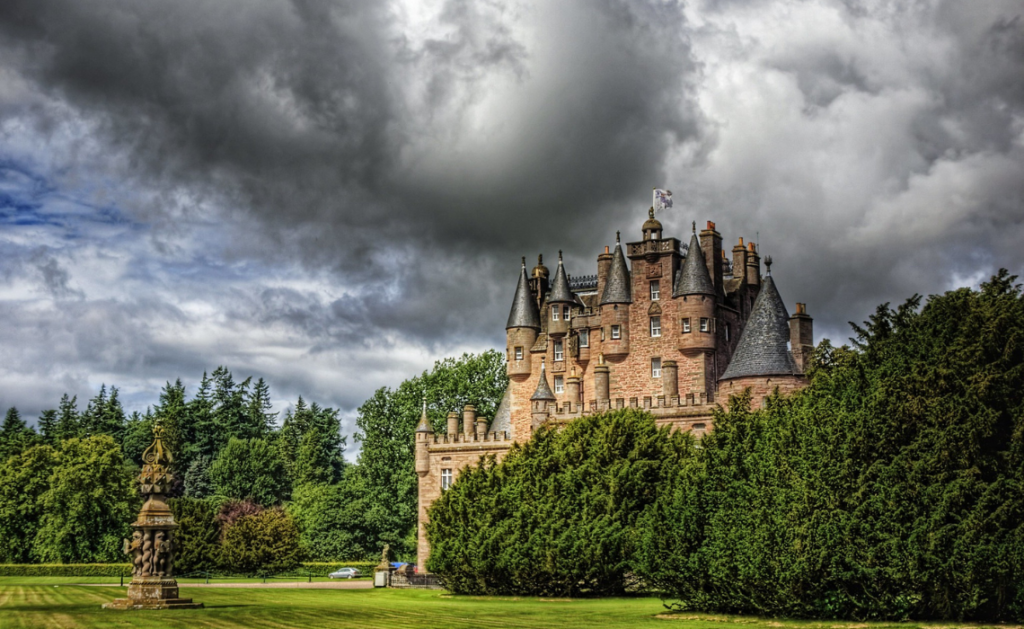 Le château de Glamis à visiter en Écosse - SIXT