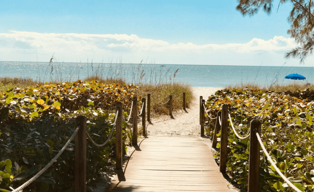 Les plages de Naples et Sanibel Island : parfait pour prendre le soleil de Floride - SIXT