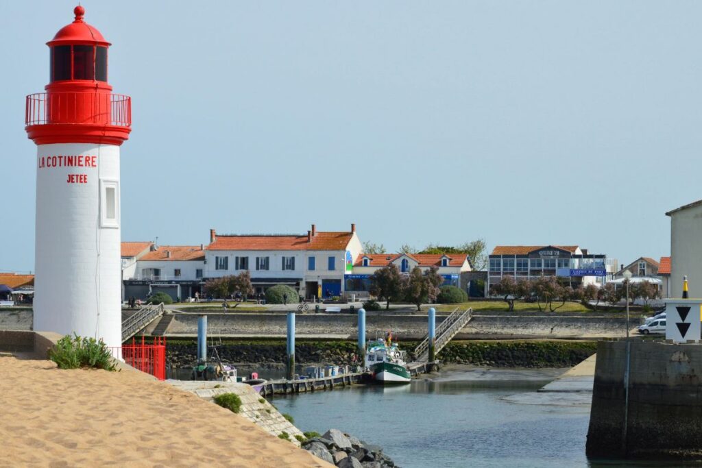 Escapade iodée sur l’île d’Oléron lors de votre road trip en Charente - SIXT