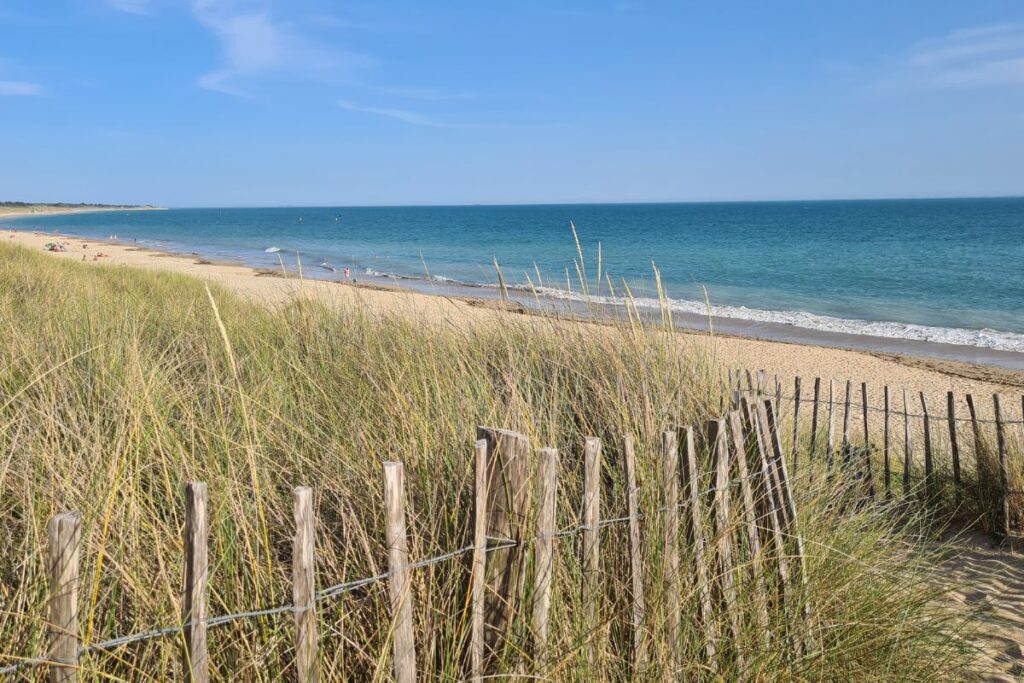 Entre plage et dunes de l’île de Ré - SIXT