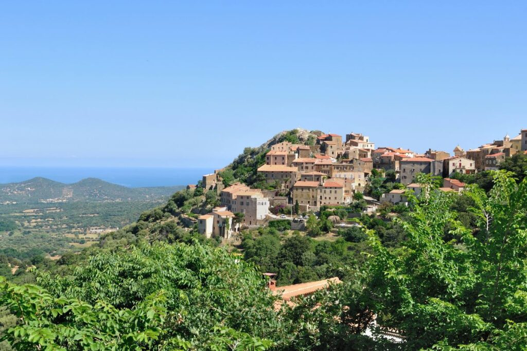 Découvrez Balagne mars de votre road trip en Corse du nord - SIXT