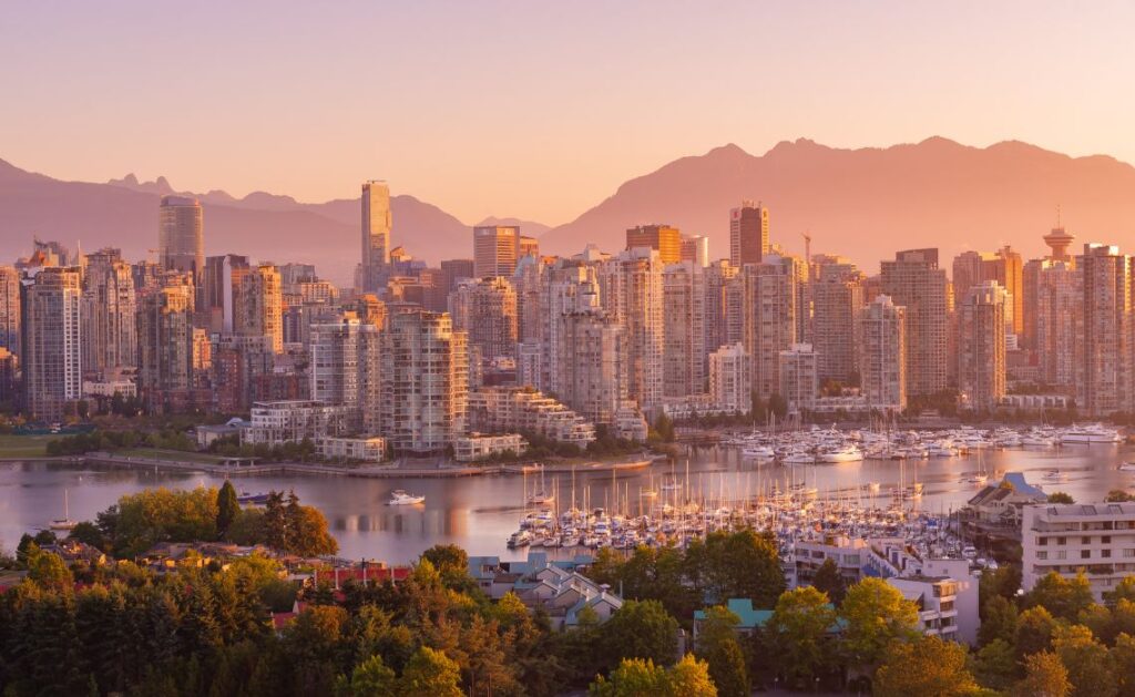 Pour débuter votre road trip dans l'ouest canadien, quoi de mieux qu'un stop à Vancouver ? - SIXT