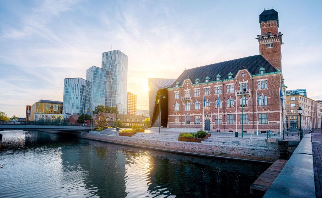 Malmo, un incontournable à découvrir lors d'un road trip en Suède - SIXT